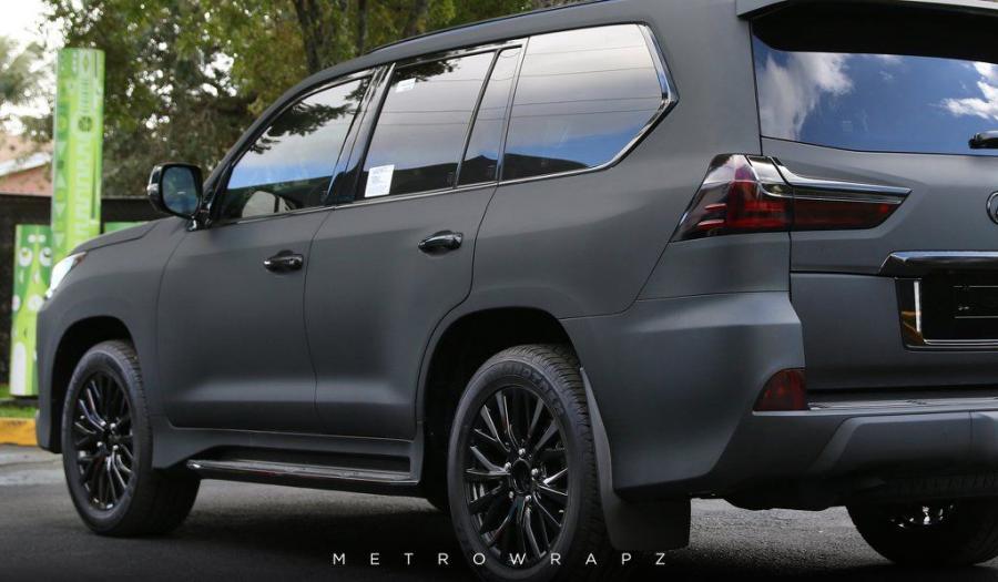 Детали экстерьера Lexus LX570 Dead Matte Black by MetroWrapz 2018 года  (фото 3 из 7)